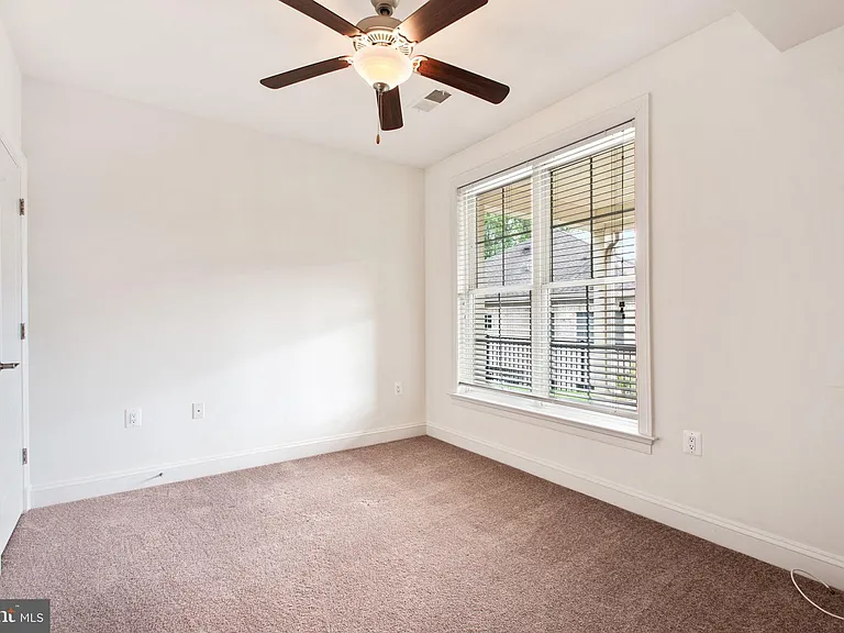 8319 Quarry Manor Ter — Photo 60