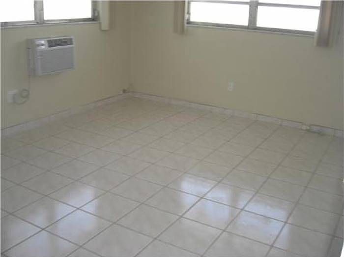 2nd image of 1334 Euclid Ave APT 12