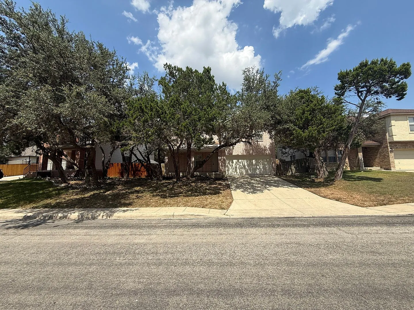 10522 Stone Creek Pl- Now Available! — Photo 3