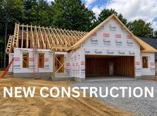 1520 Woodland Cir, Youngstown, OH 44514