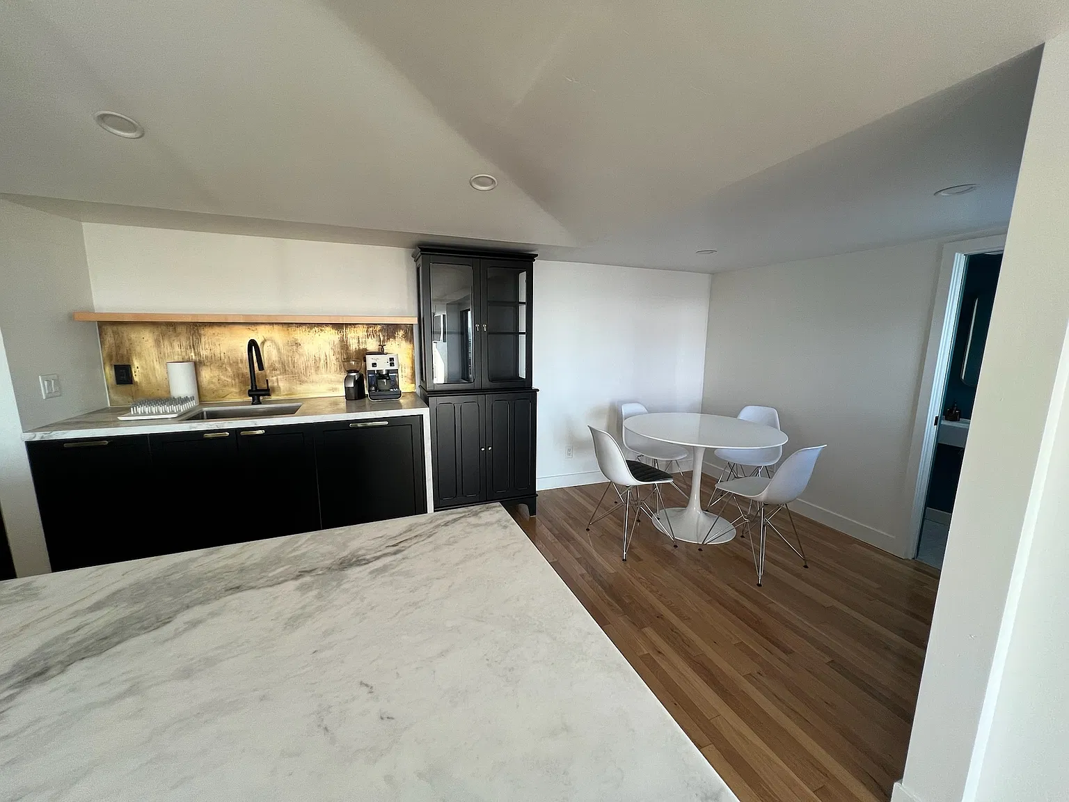 2 bed, $4,950 — Photo 4