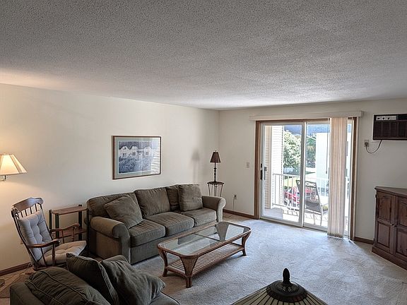 2nd image of 41 W Summit St APT 31
