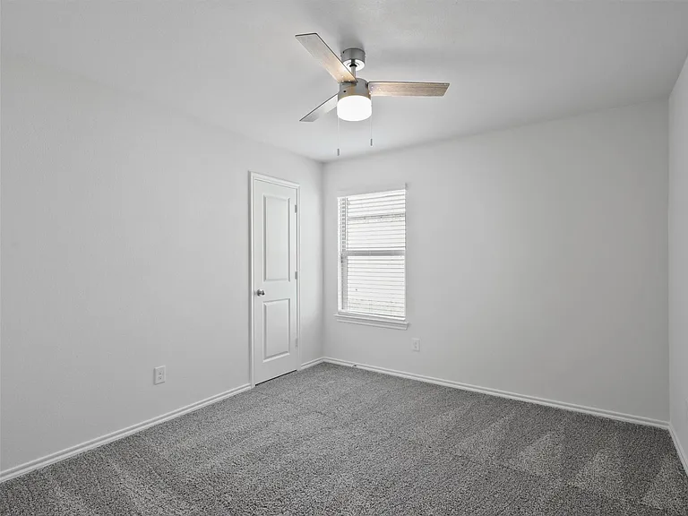 6113 Bracken Dr — Photo 16