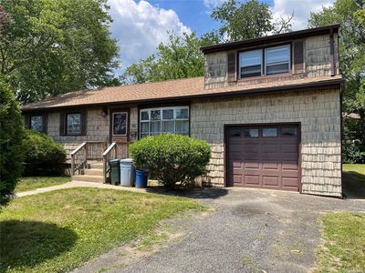 189 Manhattan Avenue, West Babylon, NY, 11704