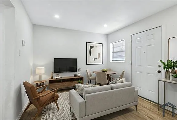 901 Bessie St #205 — Photo 3