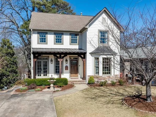 2134 English Village Ln, Mountain Brook, AL 35223