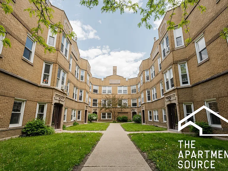 4828.5 W Addison St #G — Photo 7