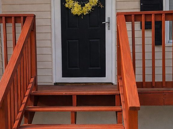 2nd image of 2395 Fairway Cir SW