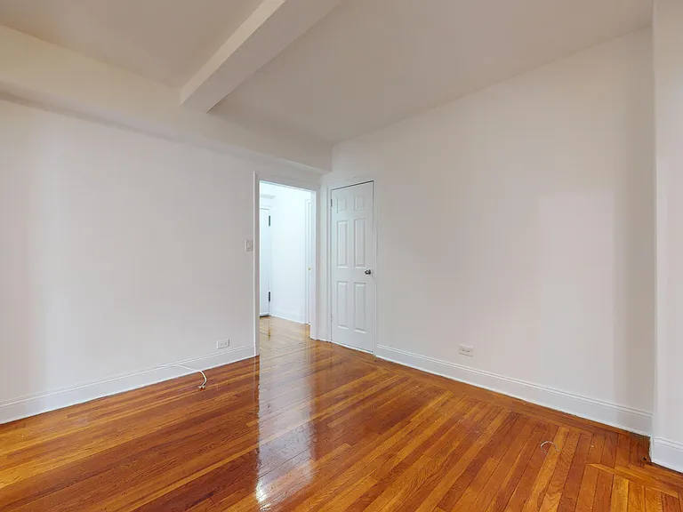 301 E 38th St #15J — Photo 5