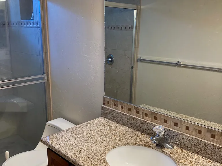 915 Craig Pl — Photo 12