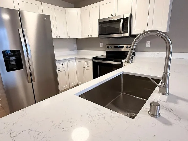 16427 Farm Ave — Photo 4