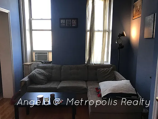 Rented by Metropolis International Realty Inc. | media 6