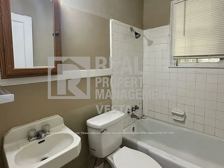 3346 Shaw Dr — Photo 10