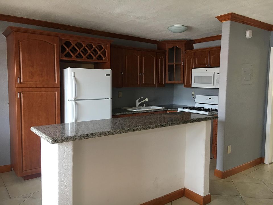 1st image of 1330 W 54th St APT 215C