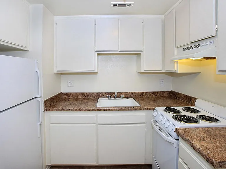 Heritage Park Montclair Senior Apartments — Photo 44