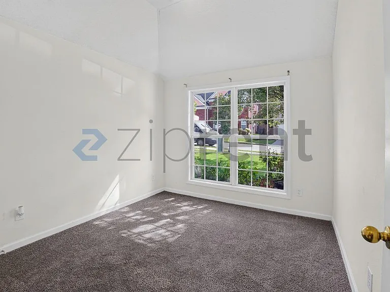 2882 Newtons Crest Cir — Photo 29