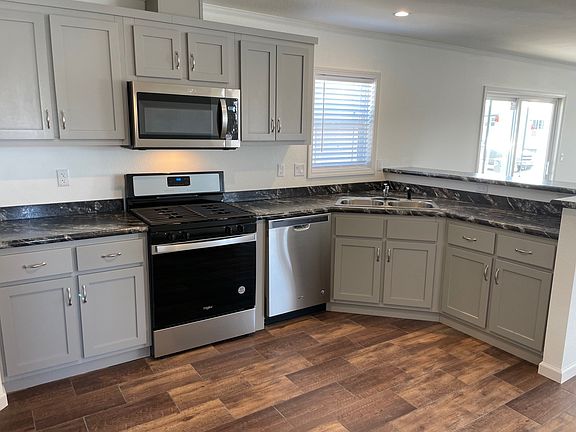 Kitchen Stainless Appliances