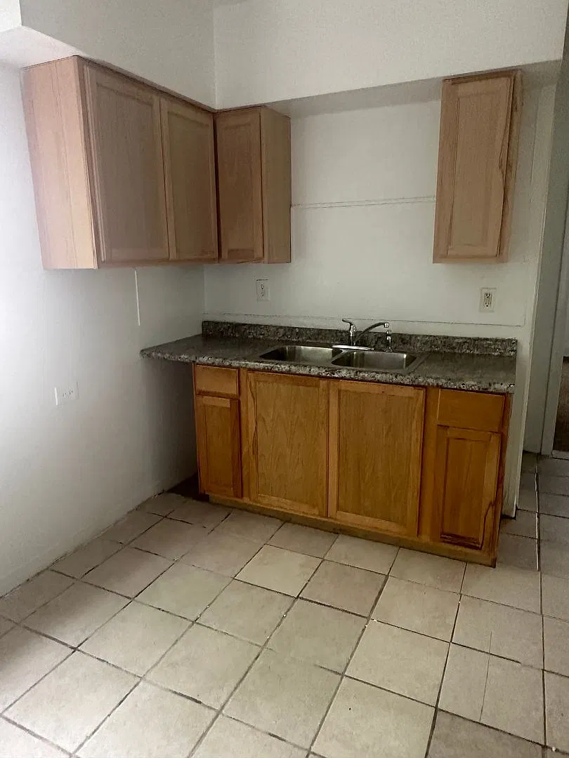 3bd Single Section 8 — Photo 2