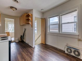 206 S Silver Lake St, Oconomowoc, WI 53066