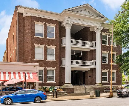 622 Georgia Ave — Photo 2