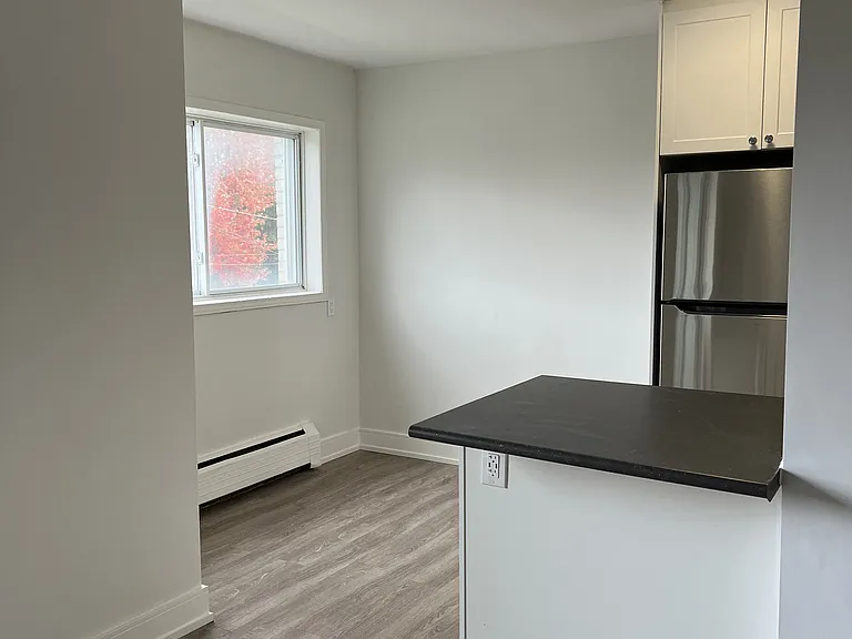 792 Hughson St #14 — Photo 8