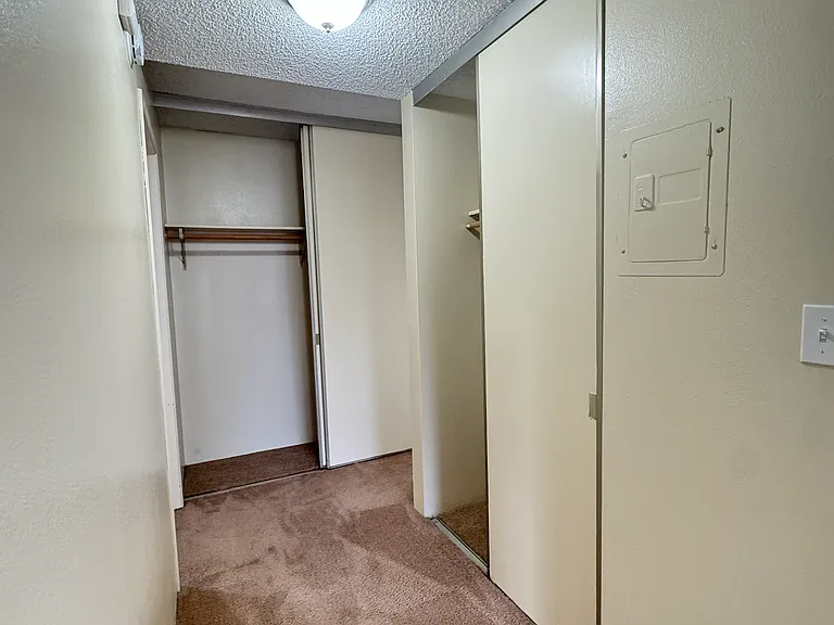 4130 11th Ave NE #604 — Photo 7