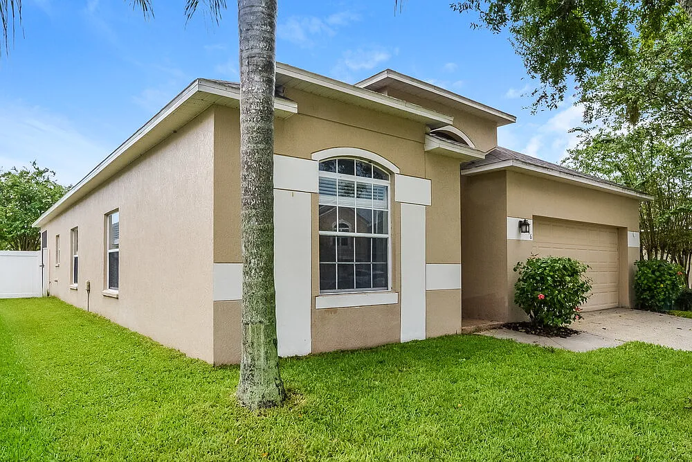 4 bed, 2.0 bath, 1728 sqft, $2,485 — Photo 3