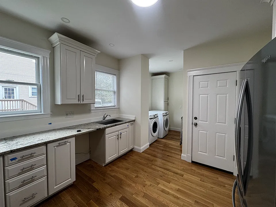 43 Jaques St #1