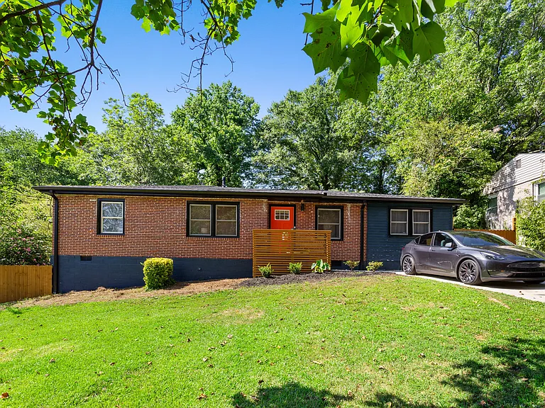 3191 Bluebird Ln — Photo 2