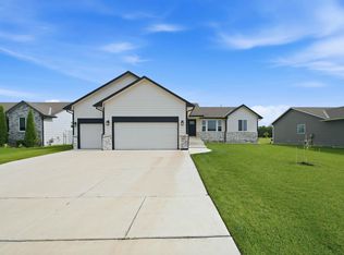 10514 W Wilkinson St, Maize, KS 67101