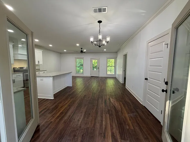 3828 Woodland Hills Dr — Photo 5