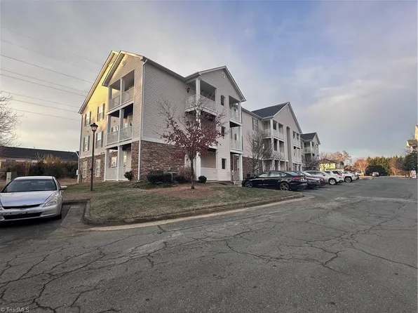 3015 Winston Dr APT 102, Burlington, NC 27215