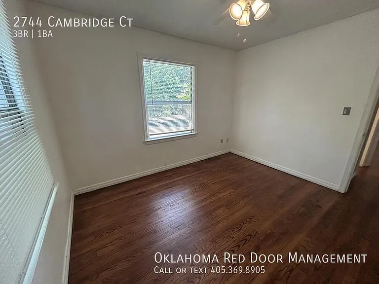 2744 Cambridge Ct — Photo 8