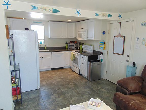 2nd image of 714 Asbury Ave #C