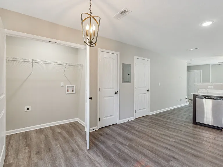 Center Pointe Townhomes — Photo 11