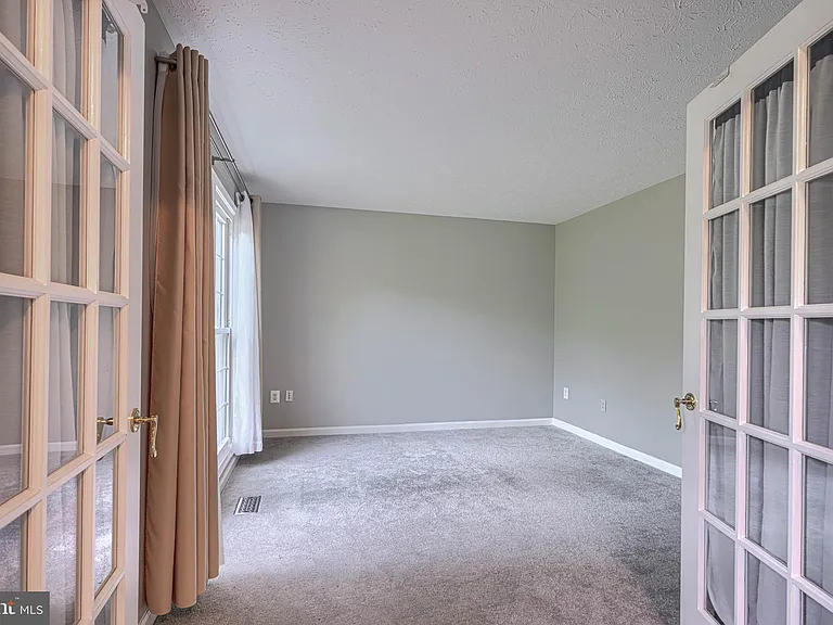 8301 Whitebark Ct — Photo 11