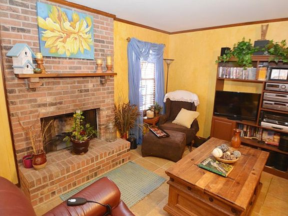 2nd image of 7851 Granato Dr S