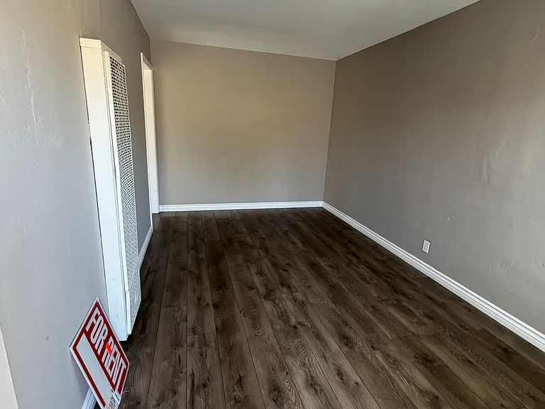 3609 Ocean View Blvd — Photo 7