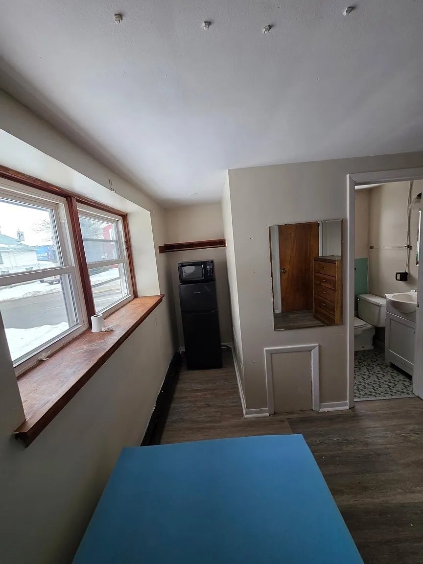 2525 Peach St — Photo 1