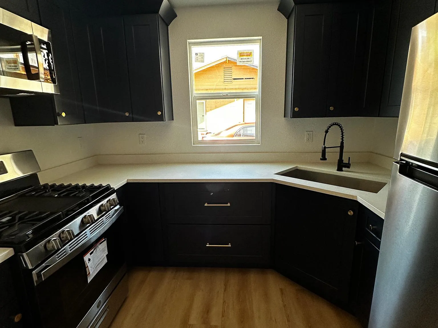 2 bed, 550 sqft, $1,500 — Photo 2