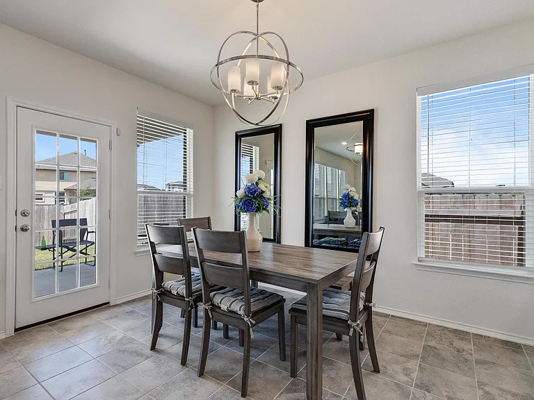 1209 Backcountry Dr — Photo 2
