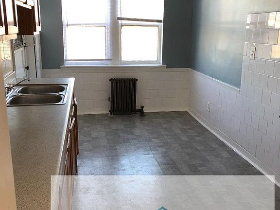 3rd image of 4645 N Elston Ave APT 1