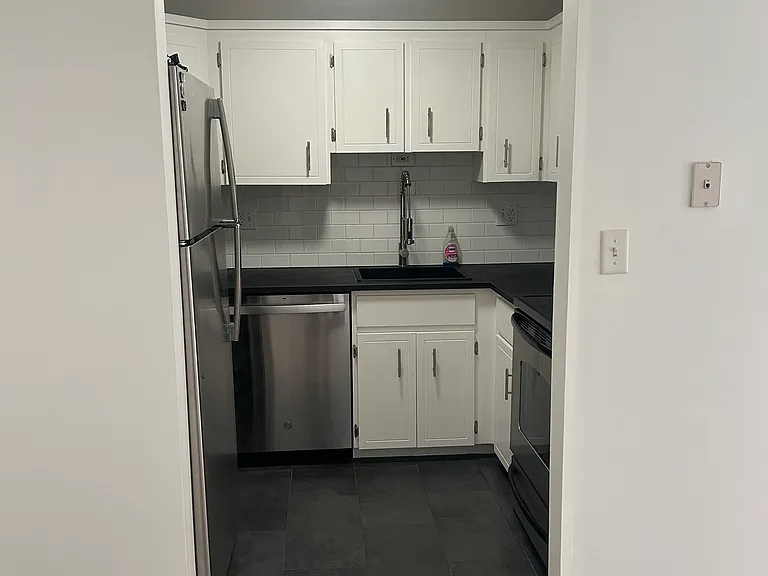 108 Norton Ave #8 — Photo 7
