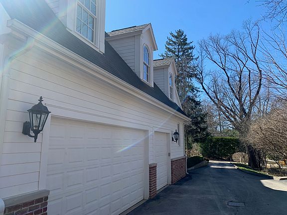 5th image of 989 Aberdeen Dr