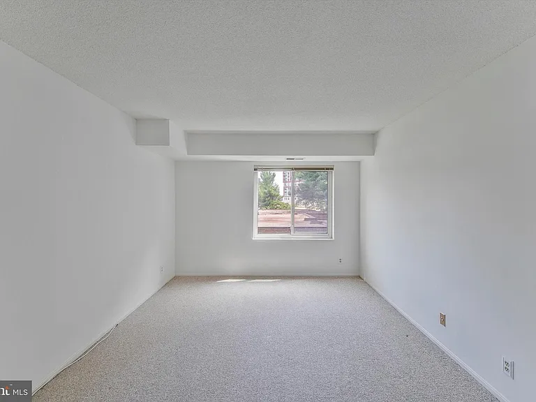 8360 Greensboro Dr #208 — Photo 31
