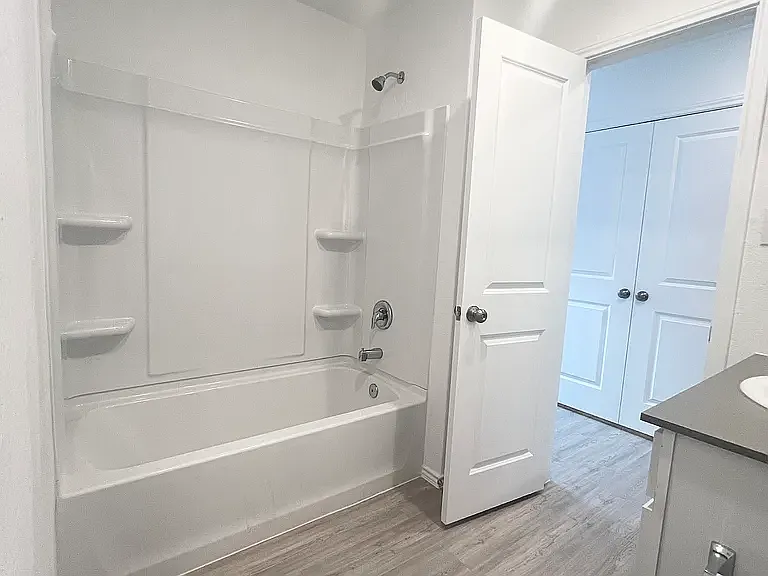 4 bed, 1627 sqft, $1,600 — Photo 4