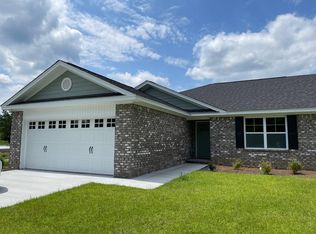 560 Brushwood Dr, Sumter, SC 29154