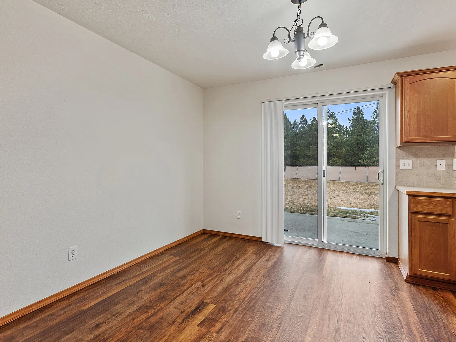3 bed, 2.5 bath, 1500 sqft, $2,250 — Photo 3