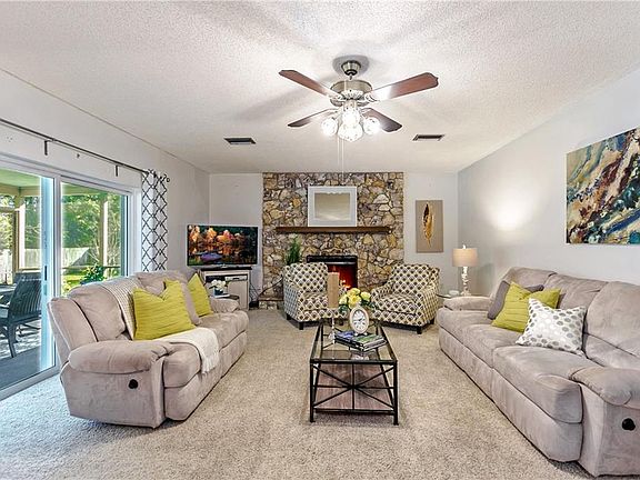 4th image of 323 W Hornbeam Dr