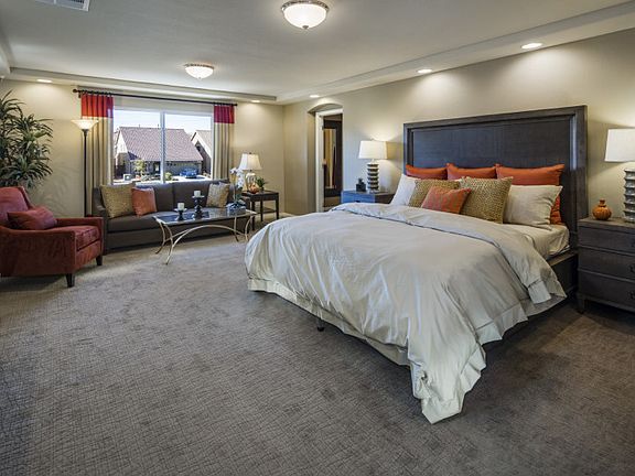 Luxurious Owner s Suite